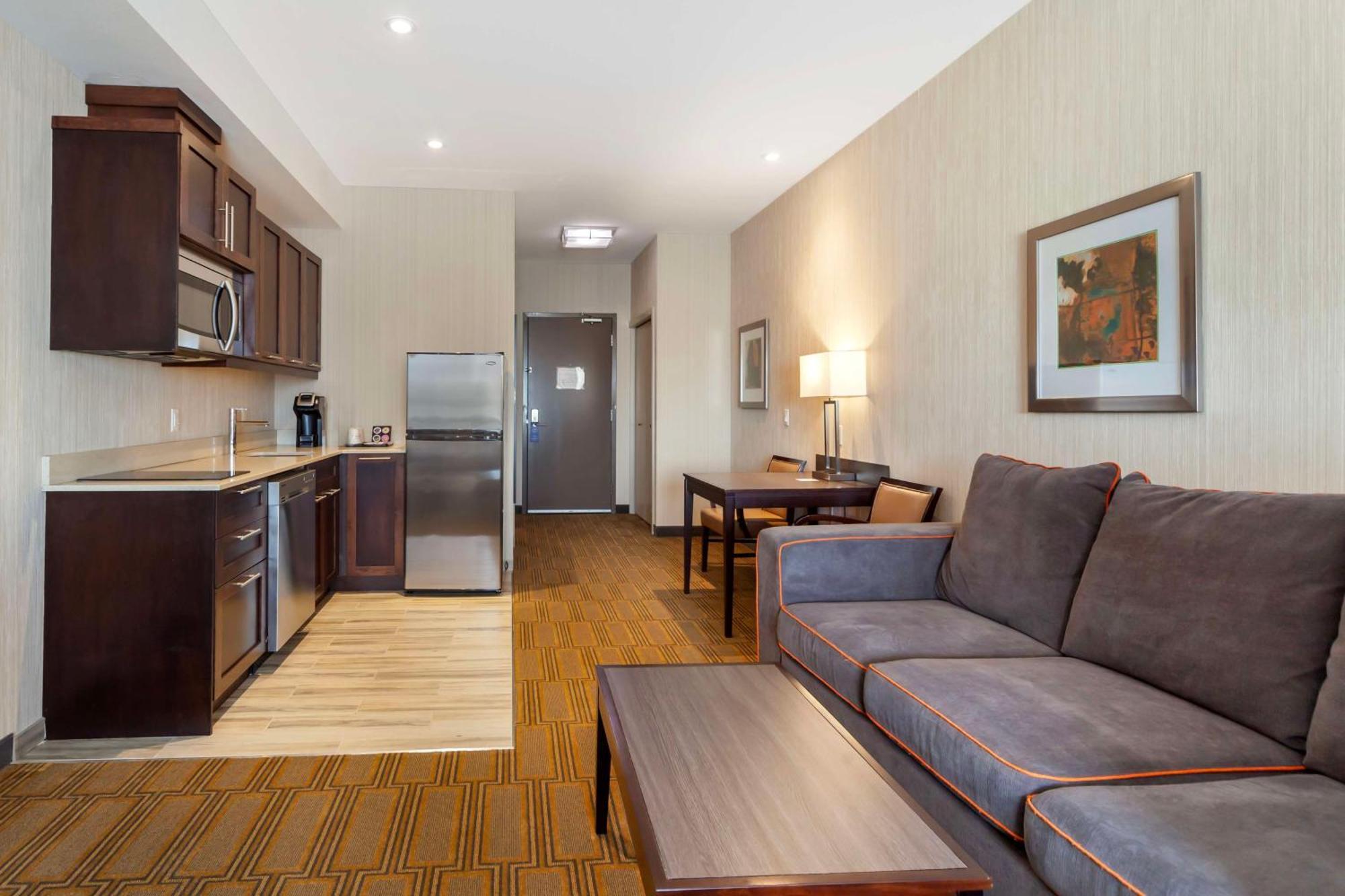 Best Western Plus Chateau Fort St. John Kültér fotó