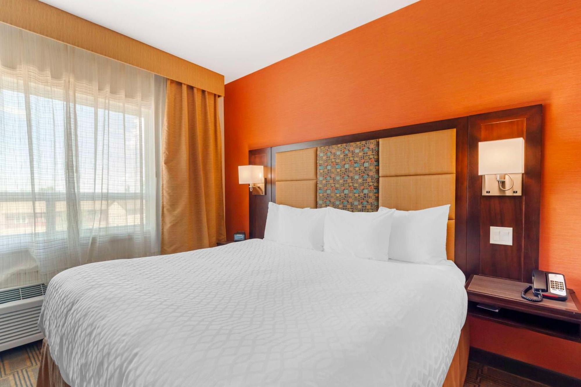 Best Western Plus Chateau Fort St. John Kültér fotó
